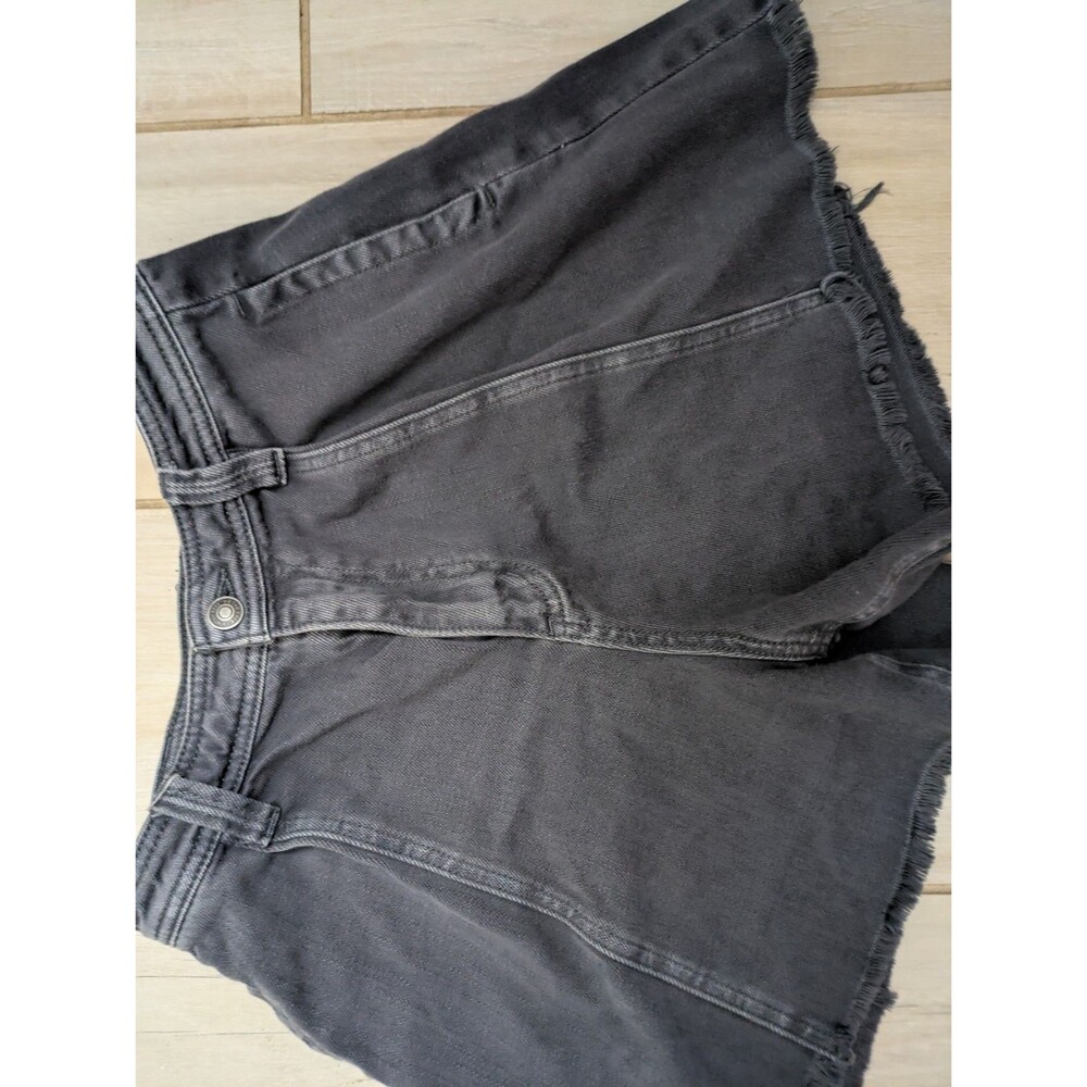 We The Free People Denim Shorts Size 26 Black Jean Shorts - Picture 2 of 7